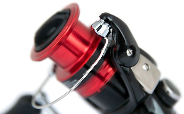 Котушка Shimano Sienna 2000 FG 3+1BB