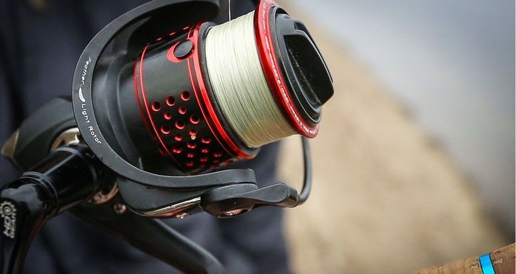 Котушка Favorite Hurricne 2500S 10+1BB